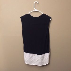 BCBGMaxAzria Tops - bcbgmaxazria black & white sleeveless top BCBGMaxAzria Tops - bcbgmaxazria black & white sleeveless top