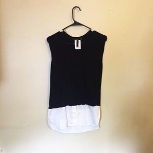 BCBGMaxAzria Tops - bcbgmaxazria black & white sleeveless top BCBGMaxAzria Tops - bcbgmaxazria black & white sleeveless top