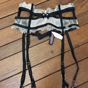 VS Very Sexy Lingerie Garter Belt