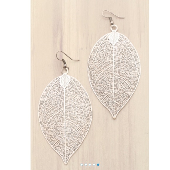 ✨Leafy Drop Earrings - Picture 4 of 4