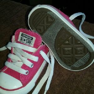 Toddler Low Top Hot Pink Chuck Taylor's