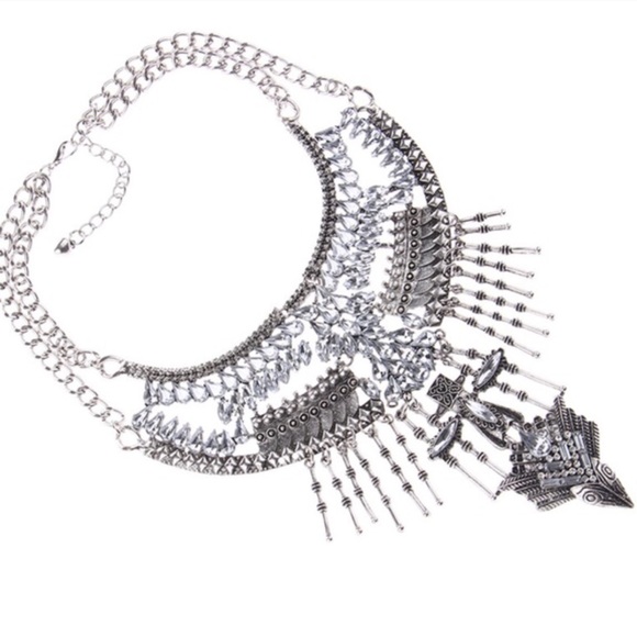 Gothic Statement Bib Necklace - Picture 3 of 3