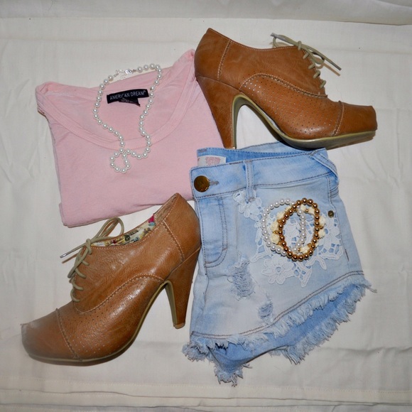 Cute Jean shorts - Picture 4 of 4