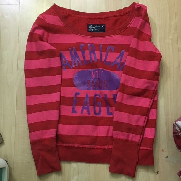 American Eagle Sweater