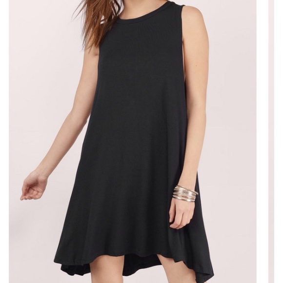 Tobi Dresses & Skirts - Tobi black shift dress