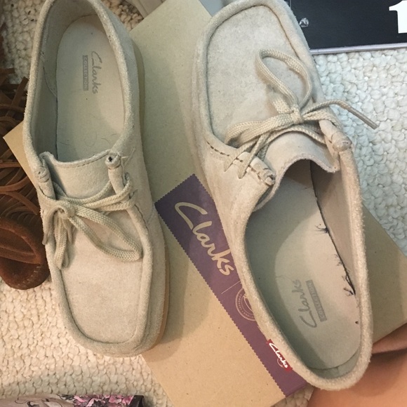 Clarks Padmore Suede Chukkas