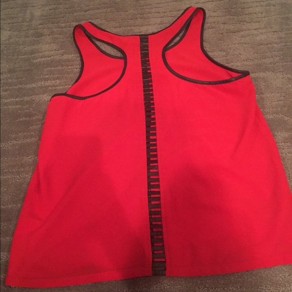 Red tank!! - Picture 2 of 2