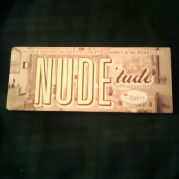 The Balm Nude'tude eyeshadow palette
