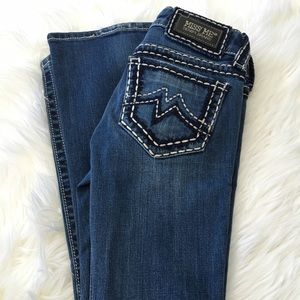 Boot cut thick stitched Miss Me jeans👖