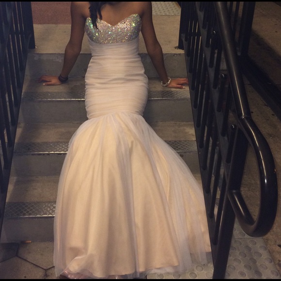 La Femme Dancing with the Stars Prom Dress - Picture 4 of 4