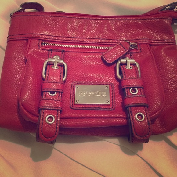 Cross body purse in red
