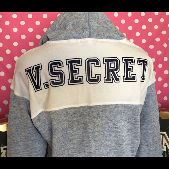 🆕NEW Victoria's Secret hoodie - Picture 2 of 3