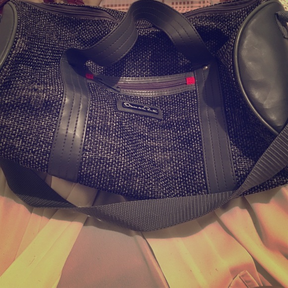 Vintage Oscar dela renta Gym bag price negotiable