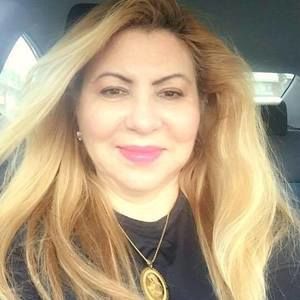 Meet your Posher, Yamira