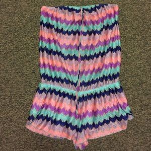 VS fun summer romper (M) never worn.