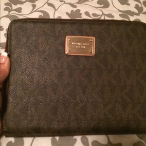 Michael Kors iPad case/organizer+wallet