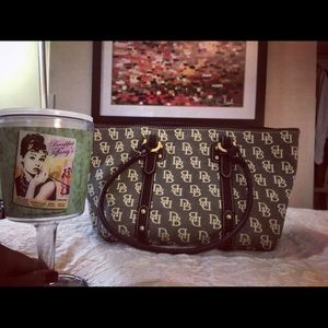 Dooney & Bourke Classic Vintage Tote Bag