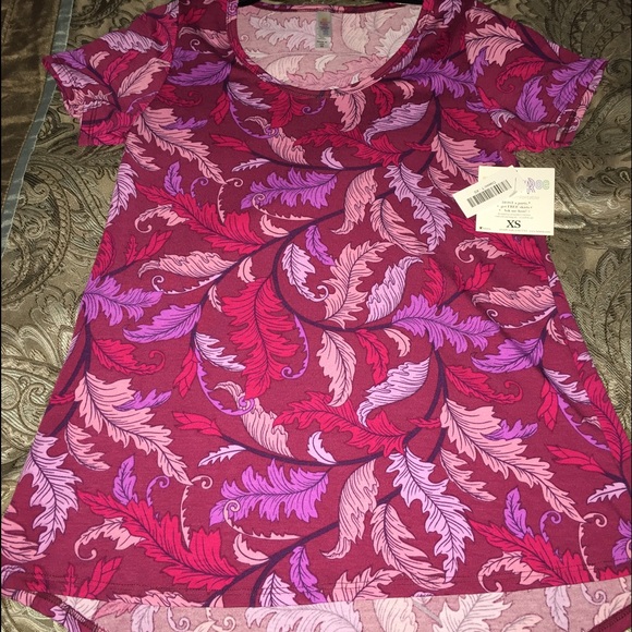 LuLaRoe XS Classic T - Picture 1 of 1