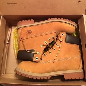 Timberlands 6" boots