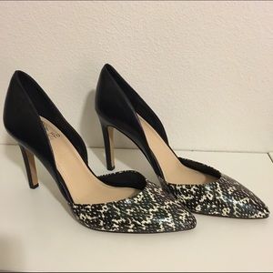 New Vince Camuto Blk Leather Faux Snake Skin Heels