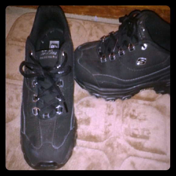 Black skechers d'lites