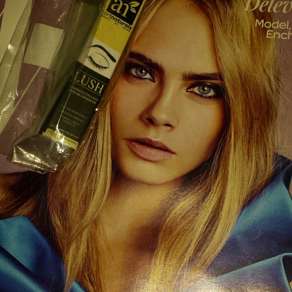LUSH! EYELASH & BROW ENHANCER GROWTH?Works!! - Picture 1 of 1