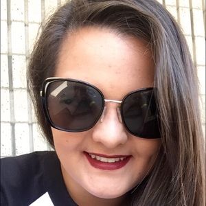 Meet your Posher, Maddie