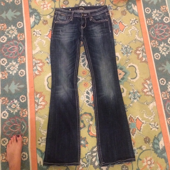 Trendy Dark Wash Jeans