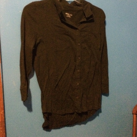 Black shirt