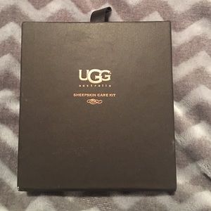 Ugg sheepskin care kit