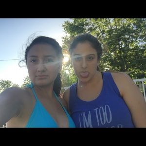 Meet your Posher, Estefania