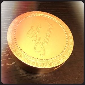 Too Faced Milk Chocolate Soleil Bronzer.