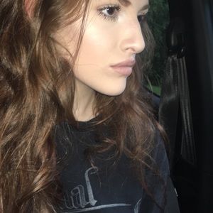 Meet your Posher, Megan