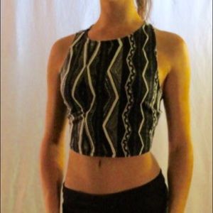 URBAN OUTFITTERS Print Crop Top!
