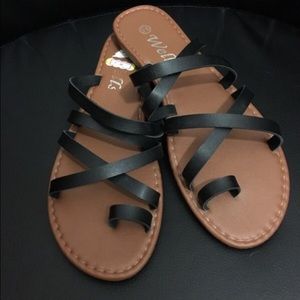 ❗️SALE ❗️ Black Strapped Sandals