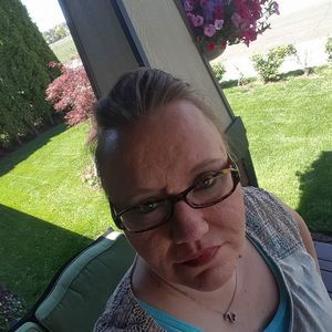 Meet your Posher, Roxanne