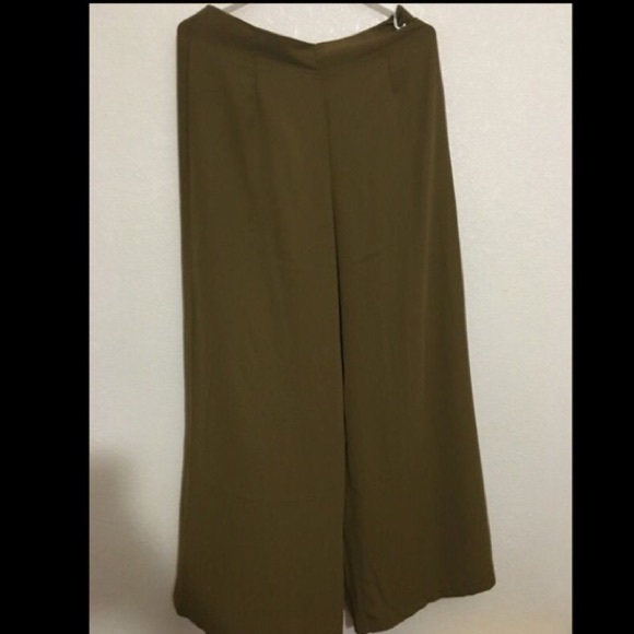 ❗️SALE ❗️ Olive Bellbottom Pants
