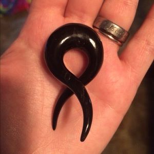 ⚫️🔴SOLD🔴⚫️