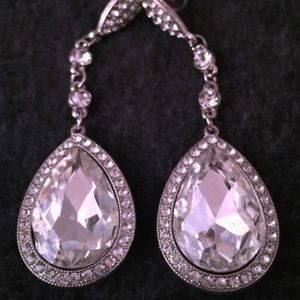 Teardrop diamond earrings (costume jewelry)