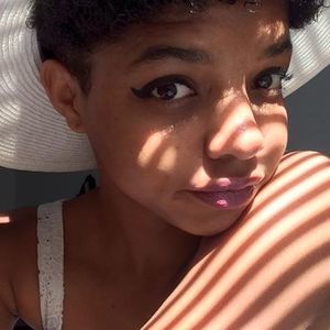 Meet your Posher, Raven