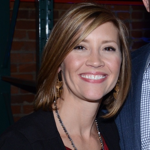 Meet your Posher, Jenny - Picture 1 of 1