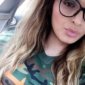 Meet your Posher, Marylu