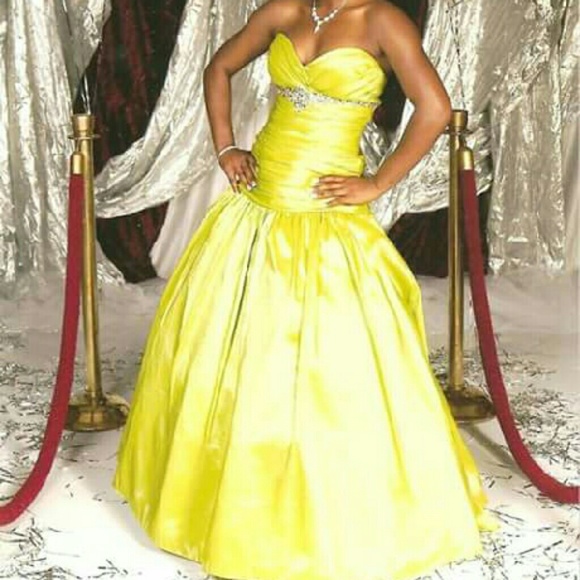 PROM DRESS FULL LENGHT w/basic alterations