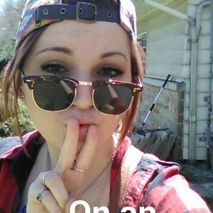 Meet your Posher, Alyssa