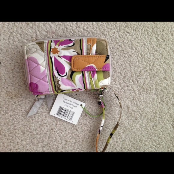 Vera Bradley Carry It All Wristlet