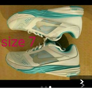 N?w nike womens tri-fusion nike shoes