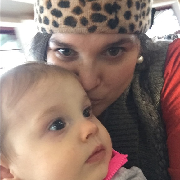 Meet your Posher, Tiffy - Picture 3 of 4