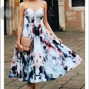 IN SEARCH OF A DRESS LIKE THIS