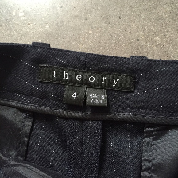 ❌SOLD❌Theory wool blend tapered ankle pants - Picture 3 of 4