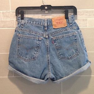 550 Levi's high waisted denim cutoffs